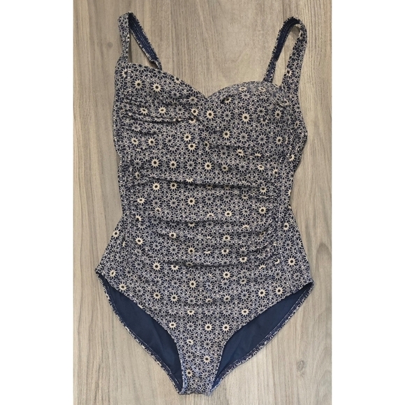 Nip Tuck Joanne One-Piece Swimsuit Navy size 6